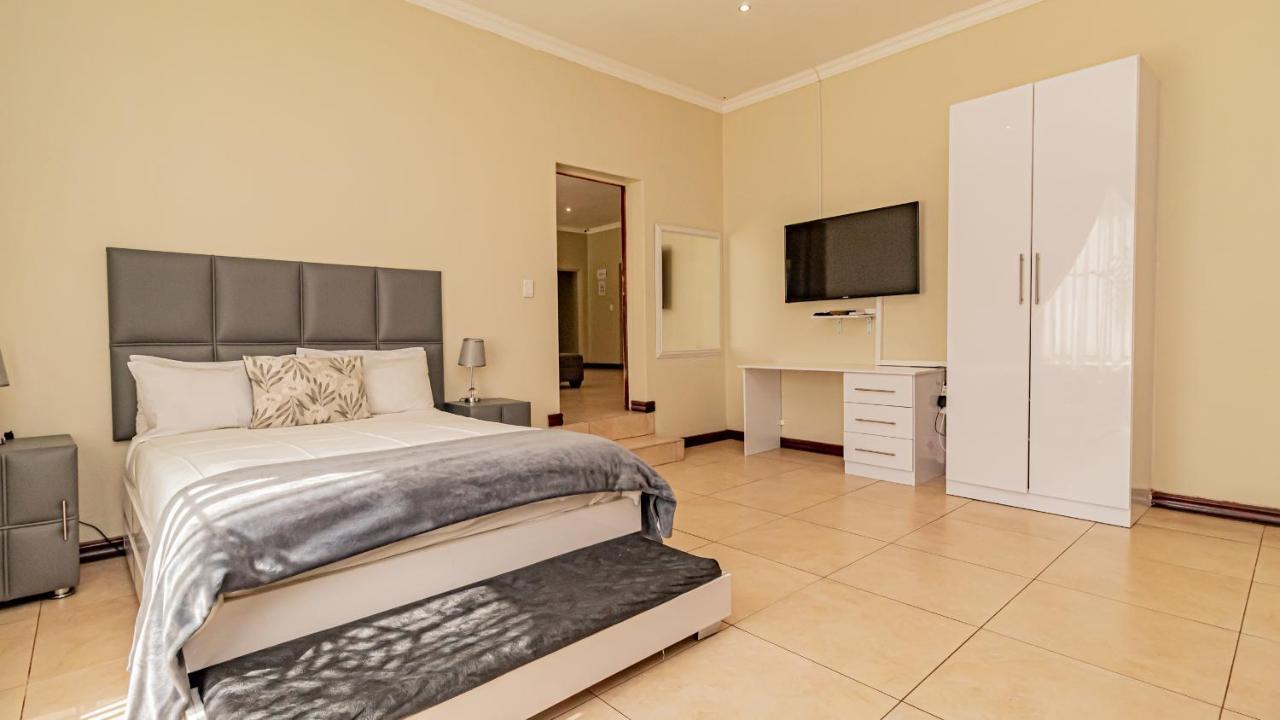 See You There Accommodation 1 Centurion Exteriör bild